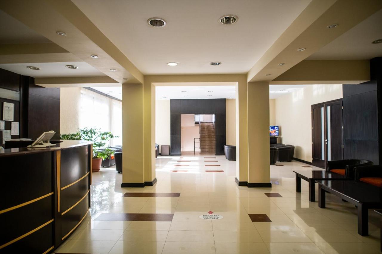 Hotel Vaslui Exteriör bild