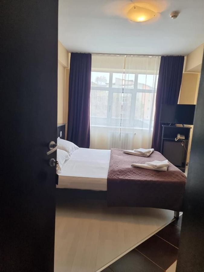 Hotel Vaslui Exteriör bild