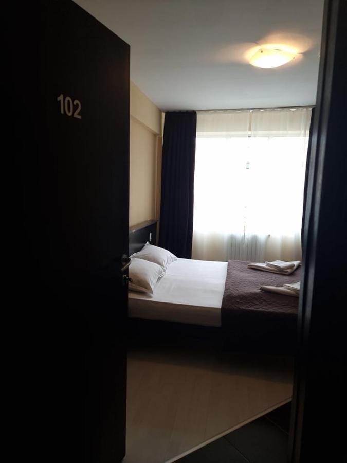 Hotel Vaslui Exteriör bild